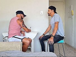 Estourei o c&uacute_ do professor de educa&ccedil_&atilde_o f&iacute_sica careca tesudo e enchi de leite ,claro